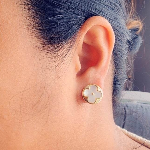 Flower earrings - Picture 5 of 7